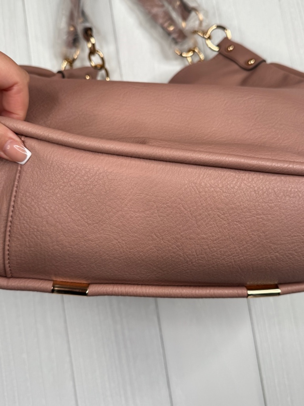 Jessica Simpson Blush Pink Leather Shoulder Bag with Gold Hardware - Picture 5 of 14